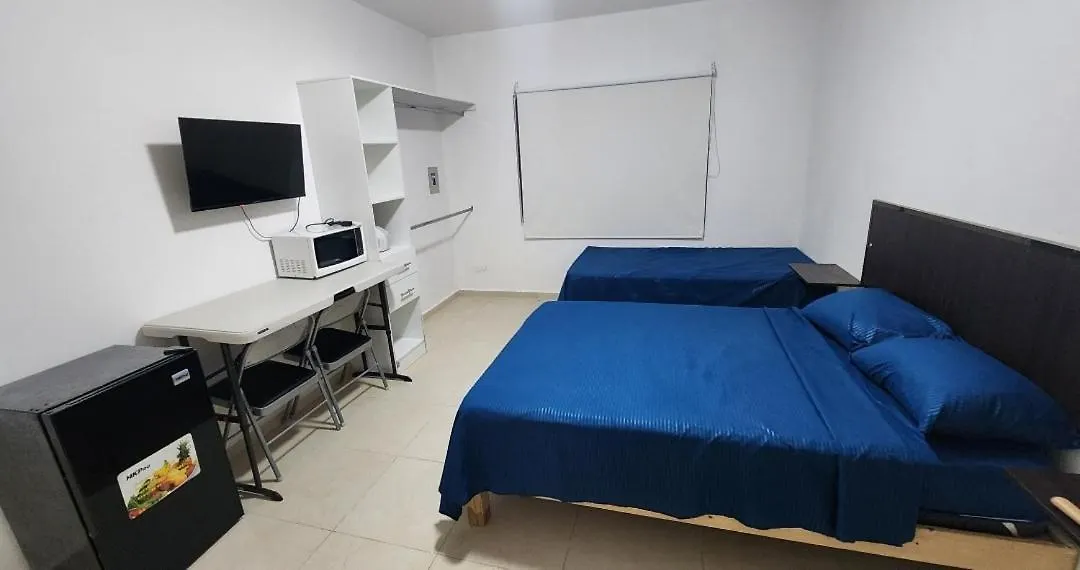 Estudios Navarro Cancún 0*,  Mexikó